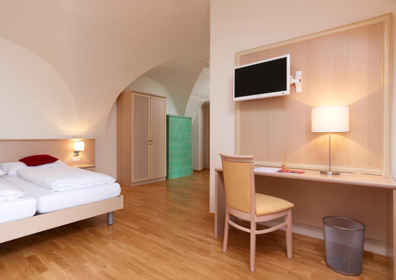 Cma Stift Ossiach Hotel Exterior foto